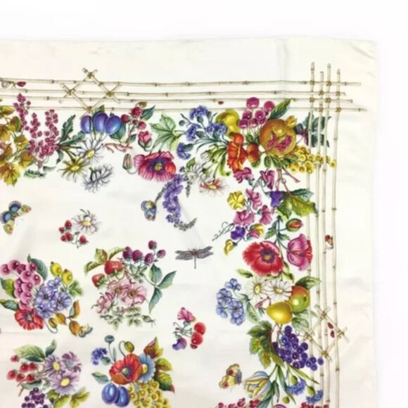 GUCCI Floral Fruit Motif Scarf 100% Silk EUC - Picture 5 of 8